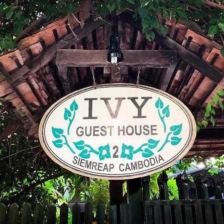 The Ivy Guesthouse & Bar